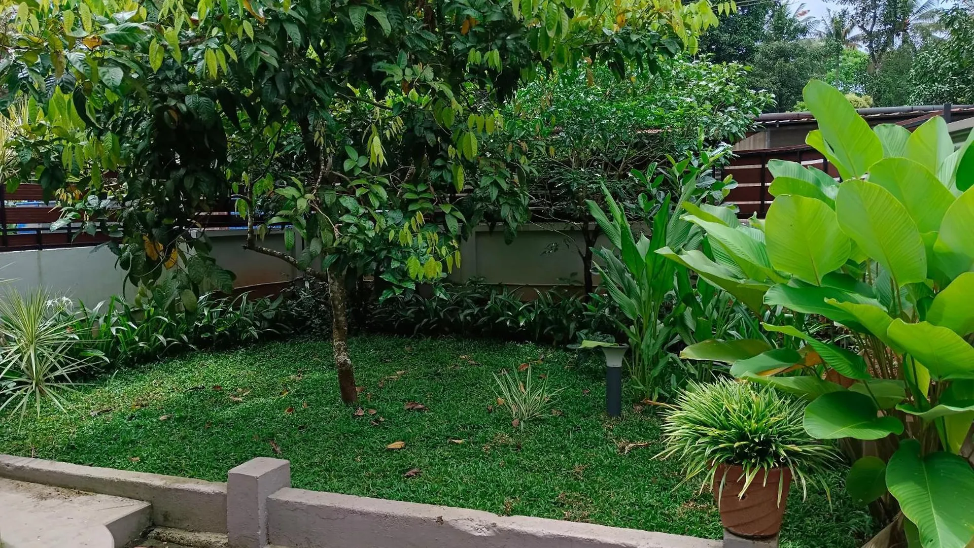 Essence Munnar Homestay Anaviratty